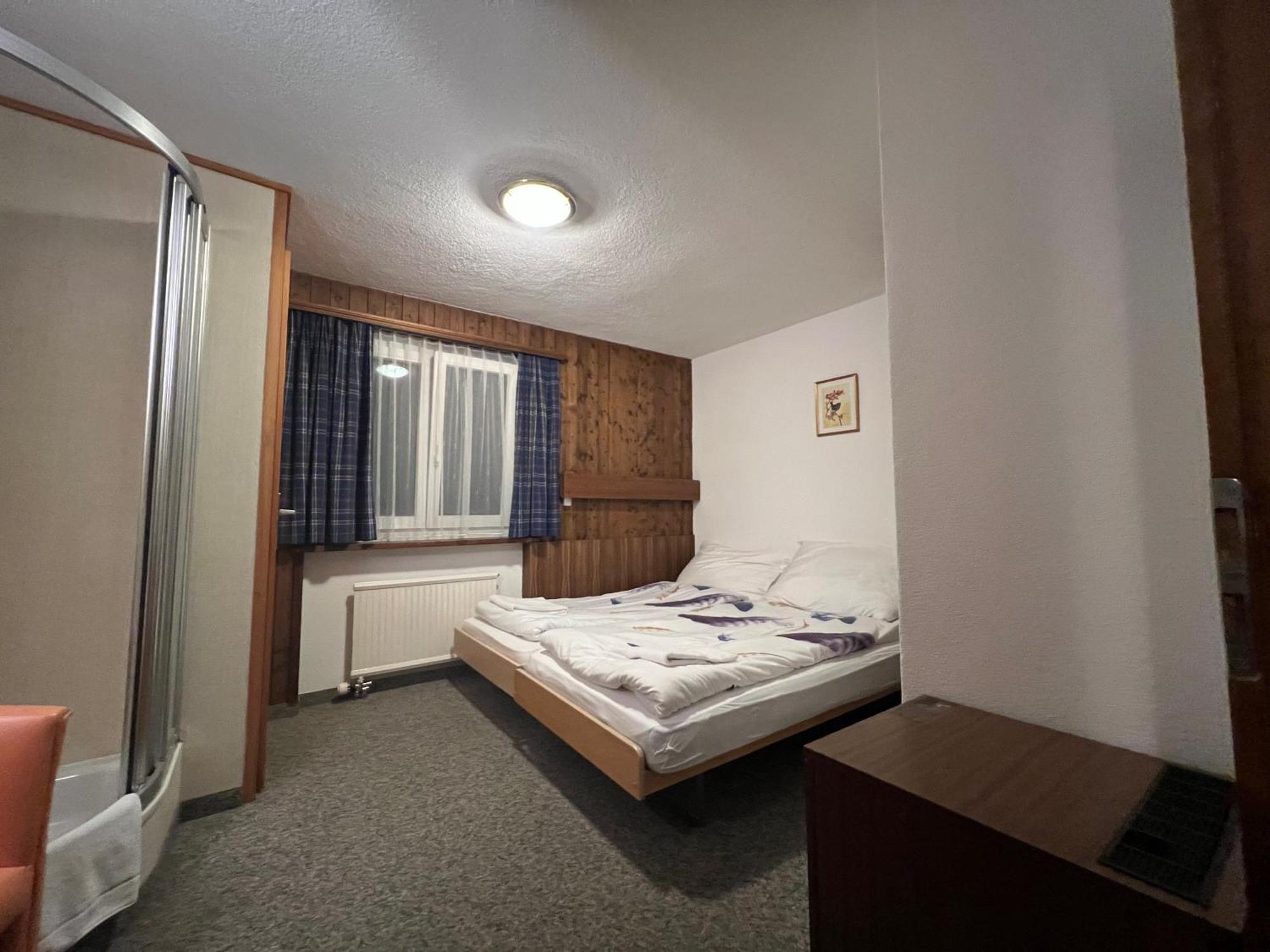 Saas im Prattigau Romantic Room With Private Bathroom מראה חיצוני תמונה